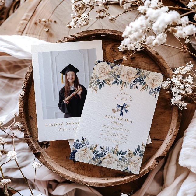 Eleganter Foto Navy Gold Floral Abschluss Einladung (Von Creator hochgeladen)