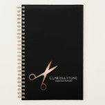 Eleganter Friseursalon der modernen Rose Planer<br><div class="desc">Modernes und elegantes Design für Friseursalons mit Imitaten Rose Goldschere, elegantem Kalligraphie-Schriftart und schwarzem Hintergrund.</div>