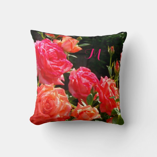 Eleganter Garten mit orangefarbenen Rose Rose Kissen (Vorderseite)