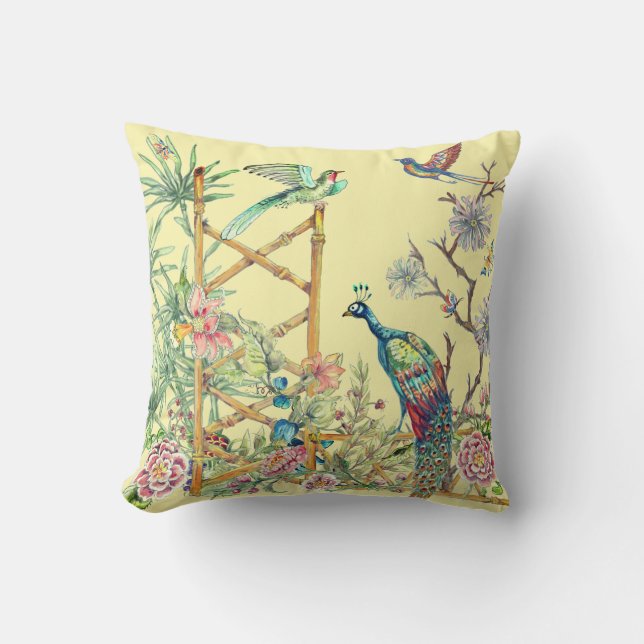Eleganter Gelber Pfau im Garten der orientalischen Kissen (Vorderseite)