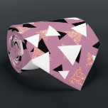 Eleganter geometrischer Dreiecke Rose Gold Glitzer Krawatte<br><div class="desc">Modernes und trendiges geometrisches Muster mit Imitaten Rose Gold Glitzer,  Schwarz-Weiß Dreiecke.</div>