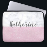 Eleganter girly RosengoldGlitter-Weißmarmor Laptopschutzhülle<br><div class="desc">Stilvolle Kombination des Imitat-Rosen-GoldGlitters u. des weißen Marmorfarbblockes.</div>