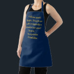 Eleganter goldblauer individuelle Name Zitat Schürze<br><div class="desc">Elegante minimalistische moderne Imitate Gold und Marineblau individuelle Name Textsatz Zitat Schürze. Geeignet für Köche,  Koch,  Keramik,  Keramiken,  Handwerk,  Arbeit,  Küche,  Backen,  Grillen,  Grill,  sowie Geschäfte und Geschäfte etc.</div>
