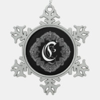 Eleganter gothischer Anfangsbuchstabe C-Schneeklas