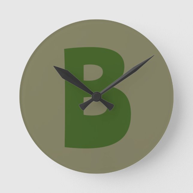Eleganter Grüner Monogram-Initialbrief Runde Wanduhr (Vorderseite)
