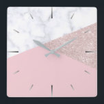 Eleganter, gürteliger Glitzer mit goldfarbenem Ros Quadratische Wanduhr<br><div class="desc">Stilvolle und elegante geometrische Imitat Rose Gold Glitzer,  weißer Marmor und rosa Farbblock.</div>