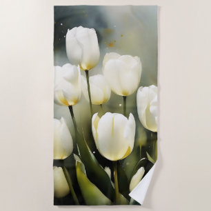 Eleganter Haufen von White Tulips in einem Serenen Strandtuch
