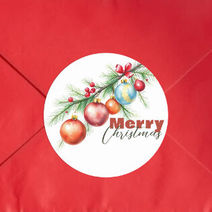 Eleganter Kiefernzweig mit Weihnachtsdekorationen Runder Aufkleber