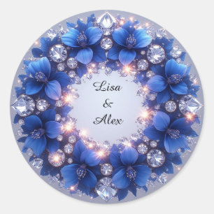 Eleganter Kranz verziert mit blauen Blumen Runder Aufkleber