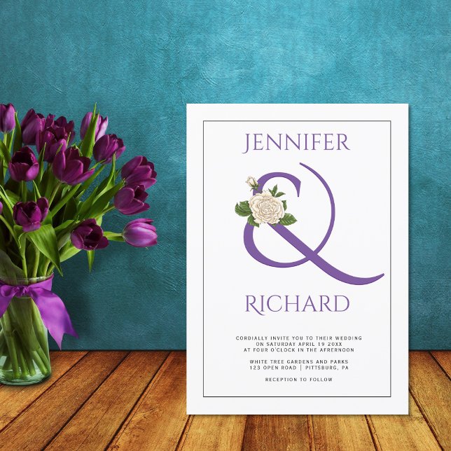 Eleganter lila Ampersand und weiße Rosenhochzeit Einladung (Von Creator hochgeladen)