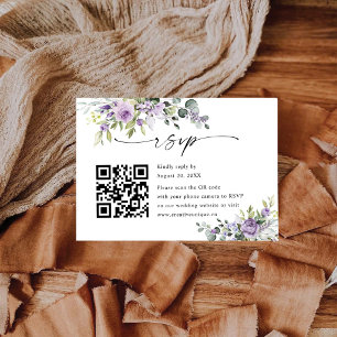 Eleganter lila floraler Hochzeits-Website-QR-Code RSVP Karte