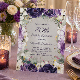 Eleganter Lila Glitzer mit weißer Blüte 80. Geburt Einladung