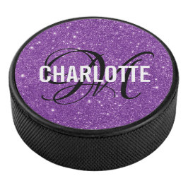 Eleganter lila Glitzer-Monogramm-Hockey-Puck Eishockey Puck