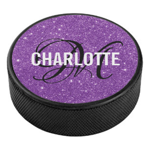 Eleganter lila Glitzer-Monogramm-Hockey-Puck Eishockey Puck