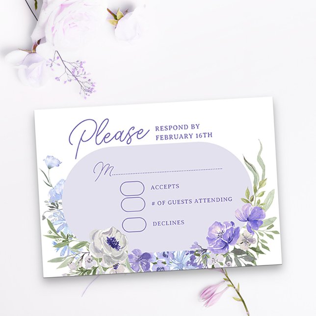 Eleganter Lila Oval-Rahmen RSVP Karte (Purple floral RSVP card with editable response date)