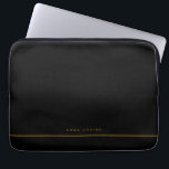 Eleganter Minimal Black Gold Line Name Laptopschutzhülle<br><div class="desc">Diese personalisierte schwarze Laptop-Hülle mit Ihrem Namen in goldbraun auf schwarzem Hintergrund ist modern und elegant. Alle Farben können nach Belieben geändert werden.</div>