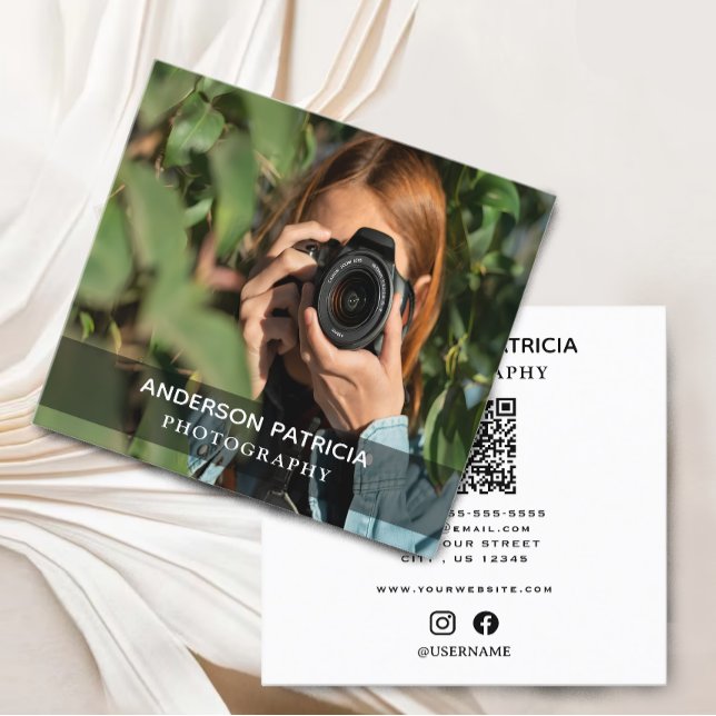 Eleganter Minimal QR Code Full Foto Business Card Quadratische Visitenkarte (QR Code Full Photo Business Card
)