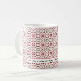 Eleganter minimaler rosa Muster bearbeitbarer Text Kaffeetasse