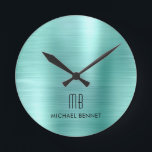 Eleganter Mit Monogramm, Aquamarin-grüner Brushed- Runde Wanduhr<br><div class="desc">Personalisierte elegante Mit Monogramm Aquamarine grüne, gebürstete Runduhr.</div>