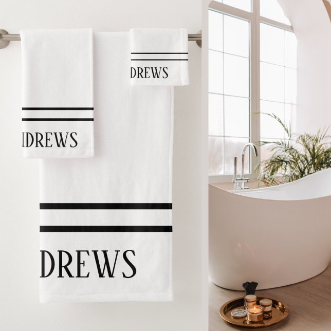 Eleganter Mit Monogramm Name Badhandtuch Set (Modern White with black stripes bathroom towel.)