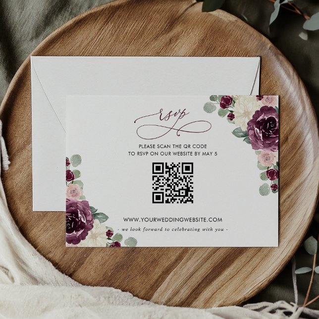 Eleganter moderner botanischer Pflaumenblättriger  RSVP Karte (Elegant Modern Botanical Plum Floral QR CODE RSVP Card)