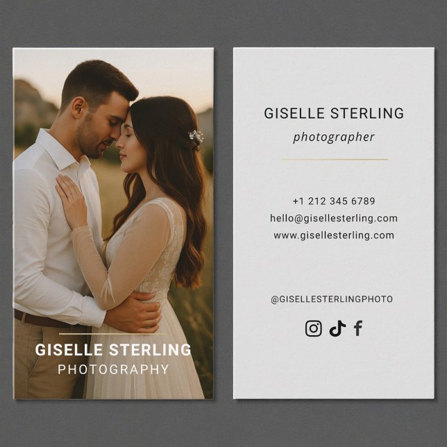 Eleganter moderner Fotograf Visitenkarte (Von Creator hochgeladen)