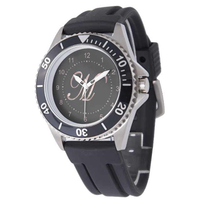 Eleganter Monogram Initial Letter M Black Rose Gol Armbanduhr (Schrägansicht)