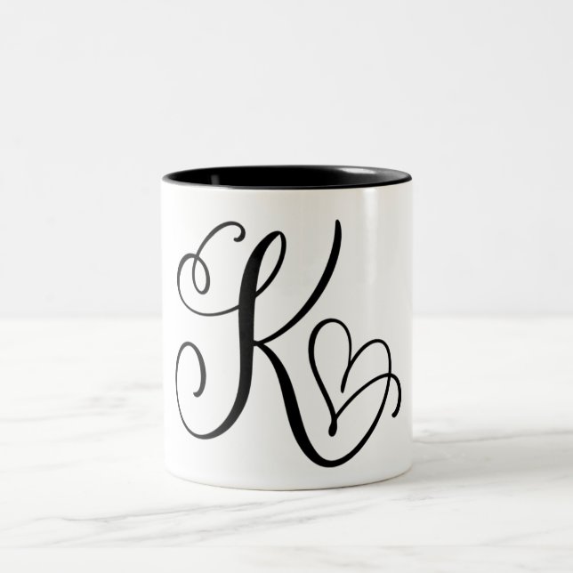 ELEGANTER MONOGRAMM FARBSCHWARZSCHREIBEN "K" ZWEIFARBIGE TASSE (Mittel)