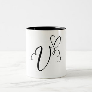 ELEGANTER MONOGRAMM FARBSCHWARZSCHREIBEN "V" ZWEIFARBIGE TASSE