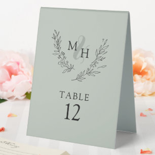 Eleganter Monogramm-Kranz Sage Hochzeit Tischaufsteller