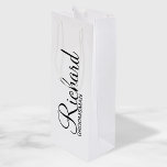 Eleganter Personalisierter Trauzeuge für moderne S Geschenktüte Für Weinflaschen<br><div class="desc">Personalisierte Trauzeuge Geschenke mit dem Namen des personalisierten Trauzeugen im modernen,  schwarz-Script-Schriftart-Stil mit Titel und Hochzeitstag im modernen Sans Serif Schriftart Stil. Auch perfekt für Trauzeuge,  Brautvater,  Brautjungfrau,  Trauzeugin,  Brautmutter und mehr.</div>