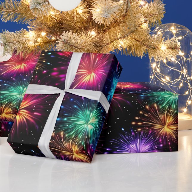 Eleganter Regenbogenfeuerwerk auf schwarzem Hinter Geschenkpapier (Feiertage)