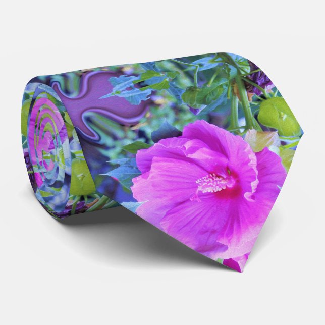 Eleganter rosa Hibiskus mit Wavy Blue Foliage Krawatte (Gerollt)