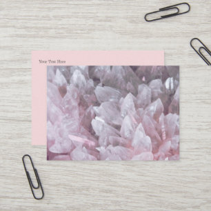 Eleganter rosa Quarzkristall für Geist, Körper und Visitenkarte