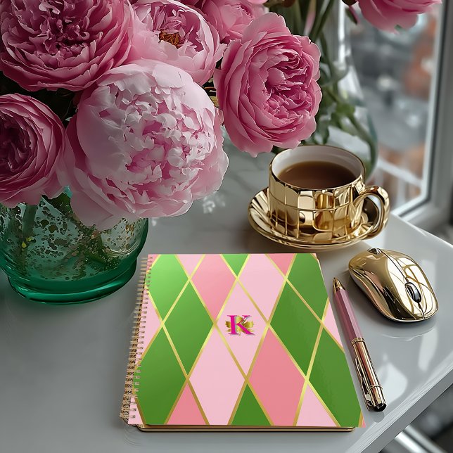 Eleganter rosa und grüner Argyle-Monogramm-Planer Planer (Stylish Posh Plaid Pink and Green Monogrammed Argyle Planner/Glossy Softcover of Matte Hardcover)
