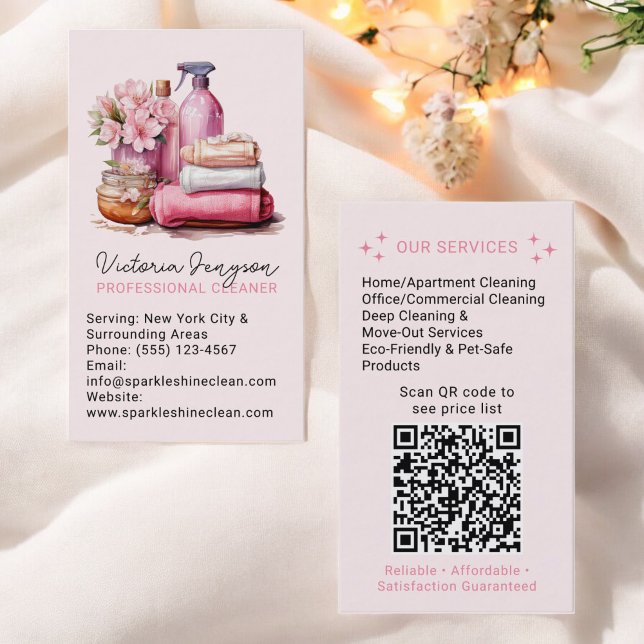 Eleganter rosafarbener Reinigungsdienst - QR-Code Visitenkarte (Elegant Pink Cleaning Service Maid Qr Code Business Card)