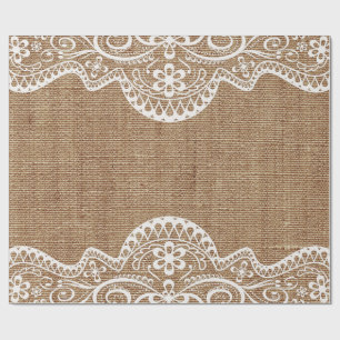 Eleganter schicker Spitze-Dekor auf rustikaler Geschenkpapier