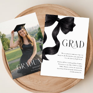 Eleganter schwarzer Bow Abschlusfoto Abitur Ankündigung