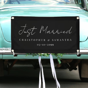 Eleganter schwarzer Hintergrund Just Married Hochz Banner