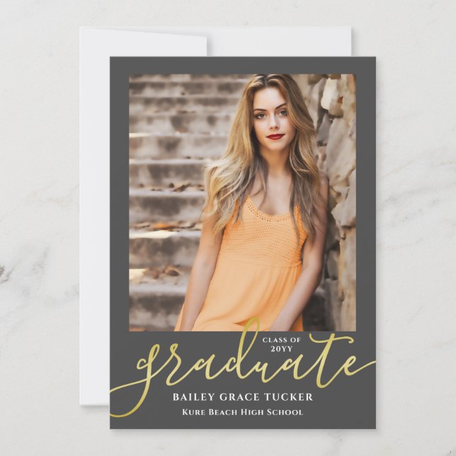 Eleganter Script Dark Gray Gold 2-Foto Abschluss Ankündigung (Vorderseite)