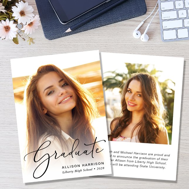 Eleganter Script-Foto-Abschluss Ankündigung (An elegant photo graduation announcement to celebrate the graduate's achievements)