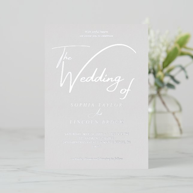 Eleganter Silberstreifen, grau Geblüht Hochzeit Folieneinladung (Stehend vorne)