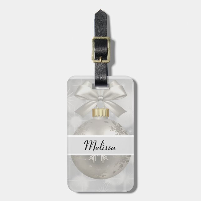 Eleganter Silver Christmas Ball auf Bokeh Lights Gepäckanhänger (Vorderseite vertikal)