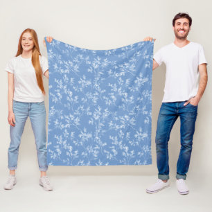 Eleganter staubblauer Winterfrost Botanik Fleecedecke