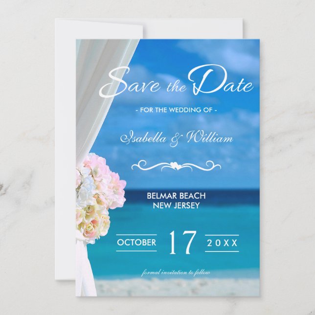 Eleganter Strand mit Blumen Save the Date (Vorderseite)