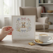 Eleganter Teddy mit floralem Muster pastellfarben