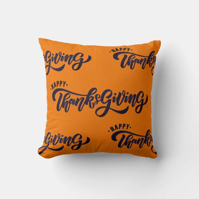 Eleganter Text Happy Thanksgiving Typografie Kissen (Vorderseite)