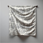 Eleganter Vintager Schwarzer Toller Schal<br><div class="desc">Vintages Retro schwarze toile de jouy Scarf. Genießen Sie den Schrank mit der zeitlosen Eleganz von toile de jouy Vintagen Designs, inspiriert durch die exquisiten Muster französischer Landschaftsbilder. Diese ausgeklügelten Toile-Drucke sind im Augenblick ein Alltagswut, schöne Designs, die natürliche Schönheit und Charme bringen. Dieser modische Schal verbindet traditionellen und zeitgenössischen...</div>