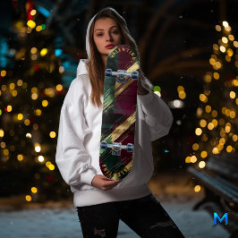 Eleganter Weihnachts-Tartan in Gold und Burgund Skateboard
