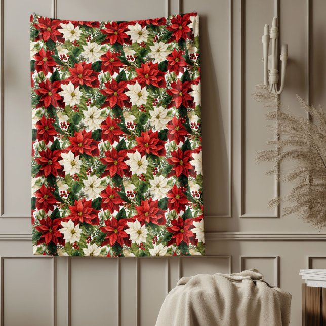 Eleganter Weihnachtsstern Rot und Weiß Fleecedecke (Elegant Christmas Red and White Poinsettia Fleece Blanket)